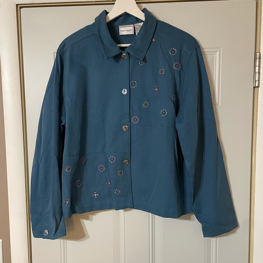 Napa Valley Embroidered Geometric Boho Style Collared Button Down Size Large